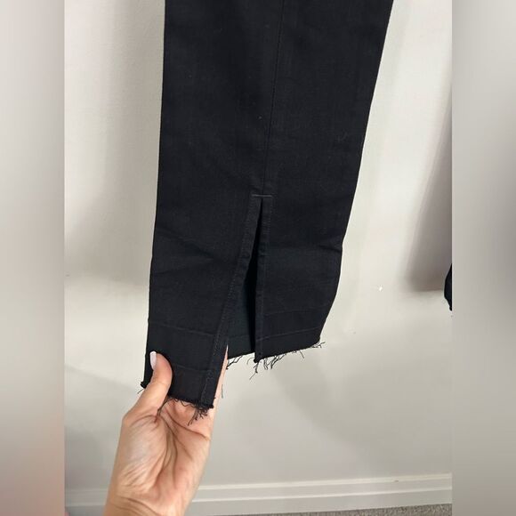 NWT Hidden Happi Crop Flare Jeans in Black - Picture 9 of 14